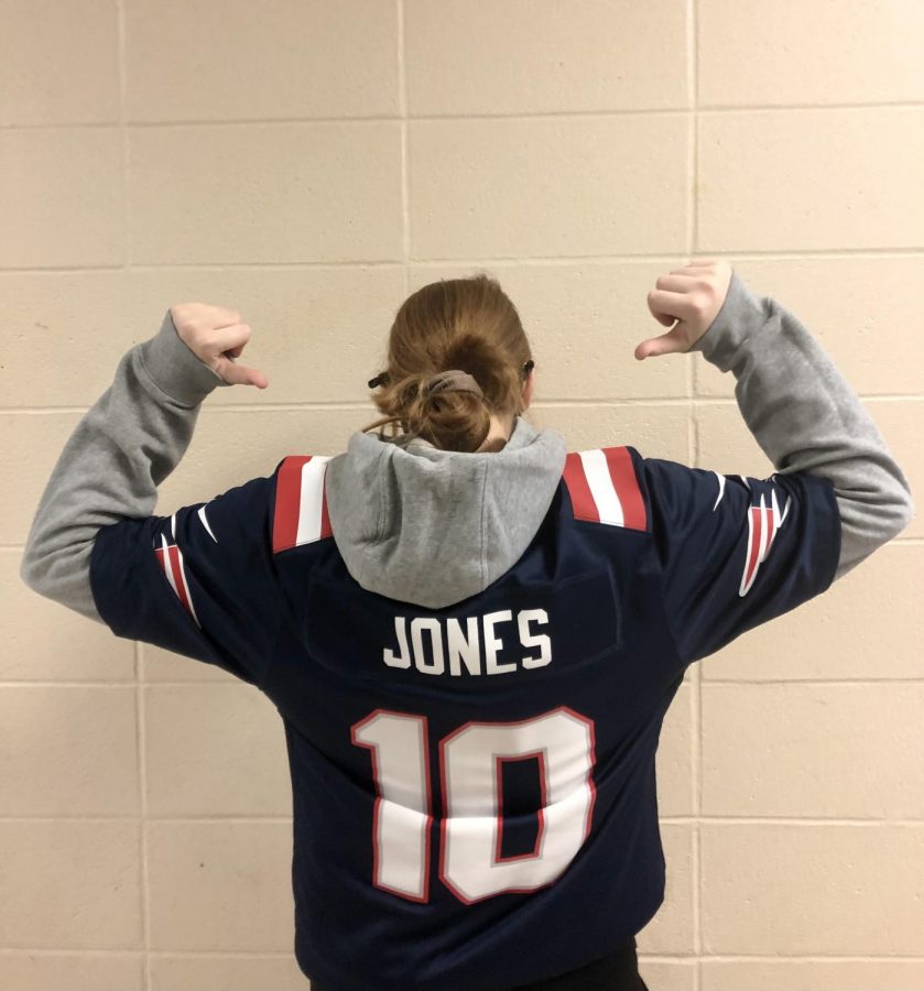 Senior Alyssa Depasqua rocking her Mac Jones jersey